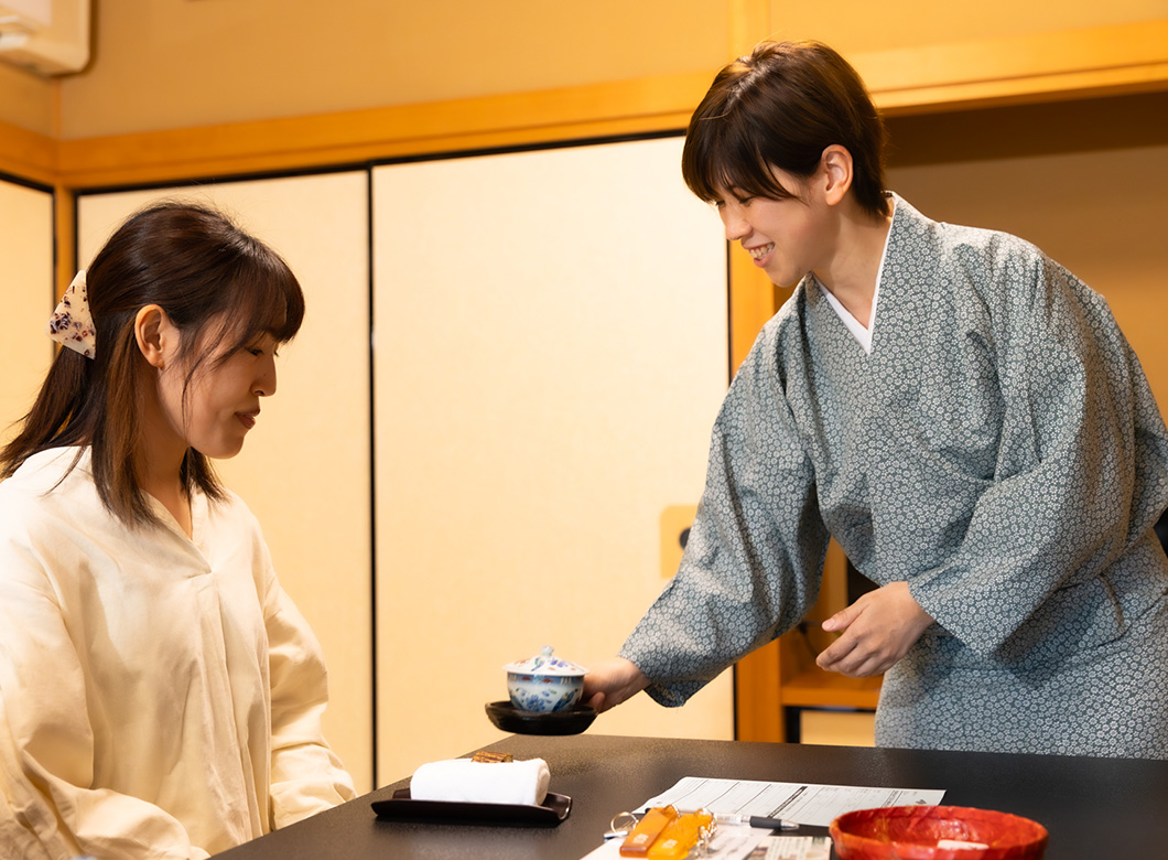 お部屋へご案内お着きのお茶を