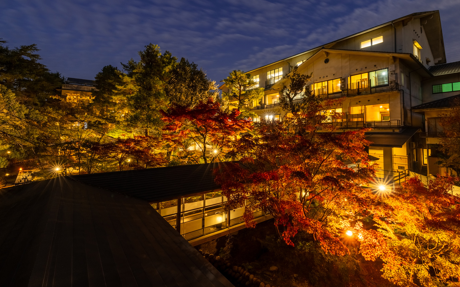 秋　夜景　全景