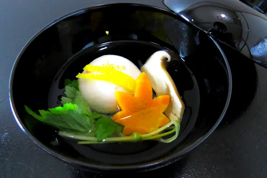 本館旬彩懐石【お椀】