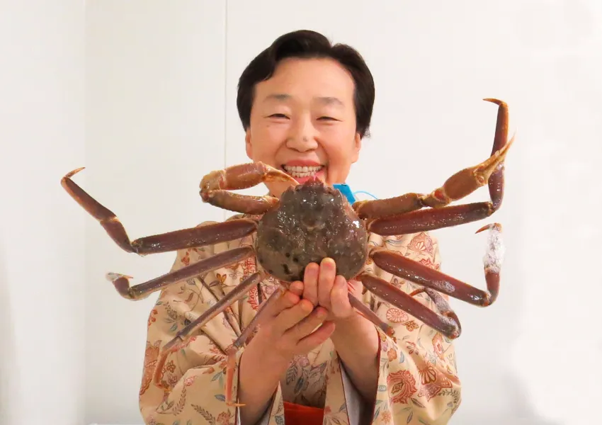いしかわ冬の味覚の王様「加能ガニ」板長が厳選した1kg以上の大きい加能ガニを使用